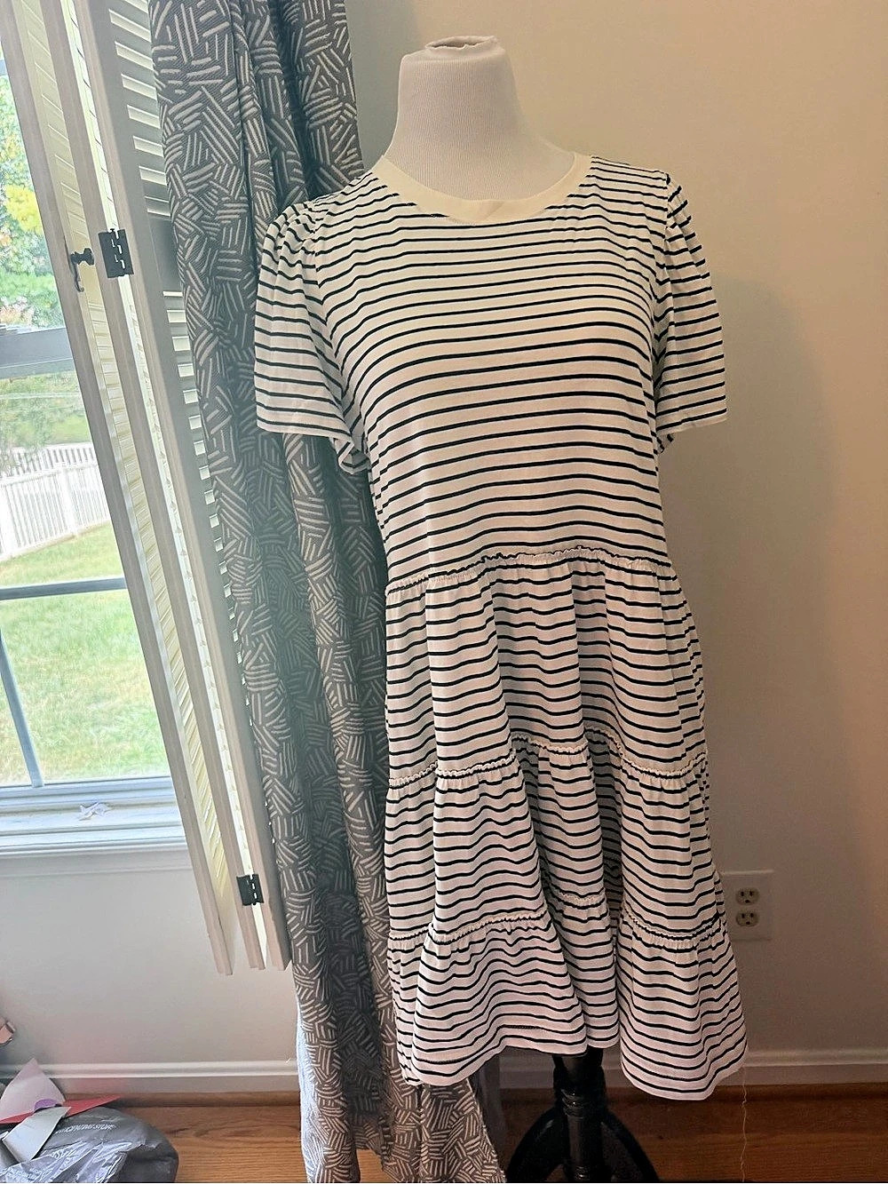Time and Tru Striped Casual Dress White & Blue Size Large